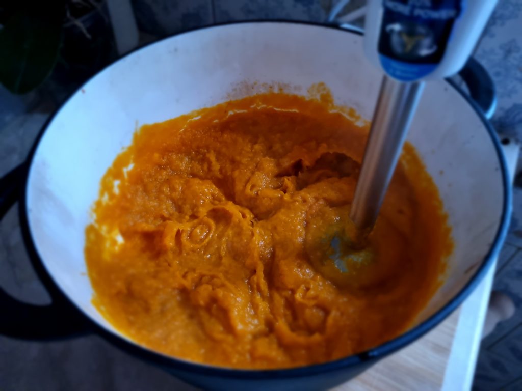 Blending Roasted Vegan Pumpkin Soup