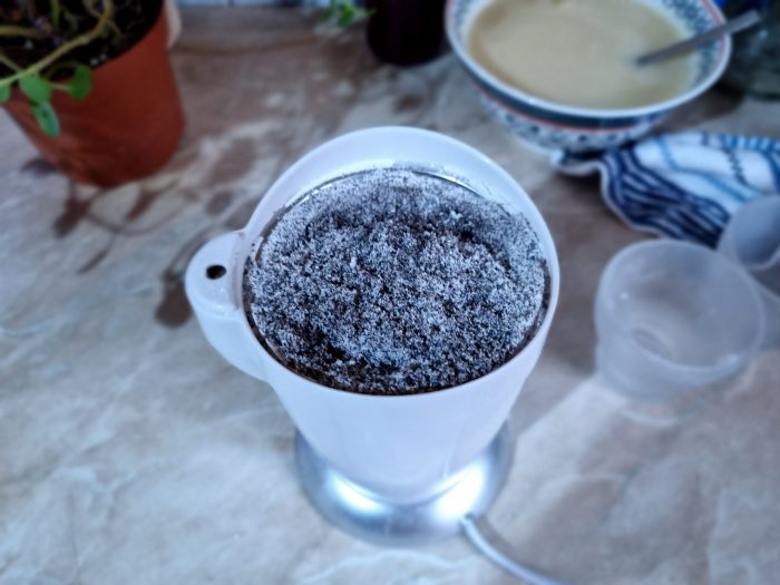 Ground poppy seed with sugar
