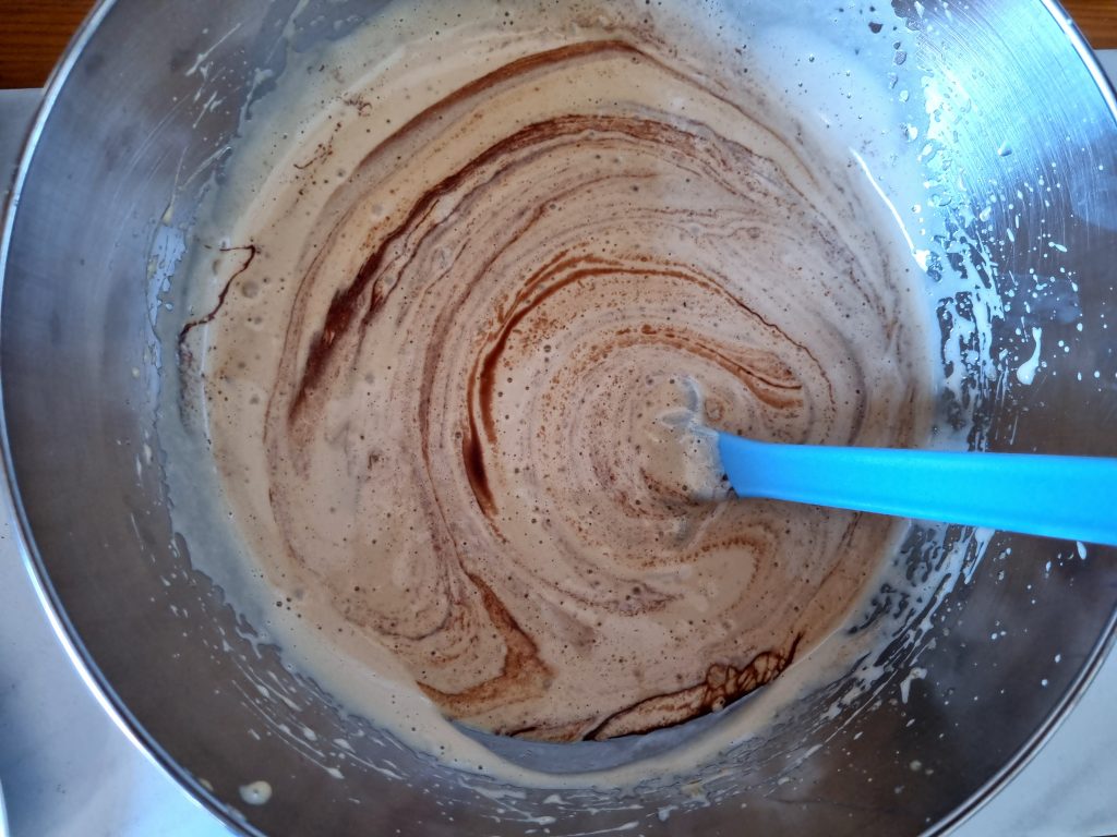Mix the wet ingredients for the brownie cake
