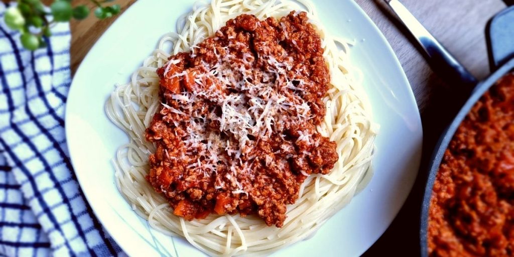 How to make spaghetti bolognese sauce