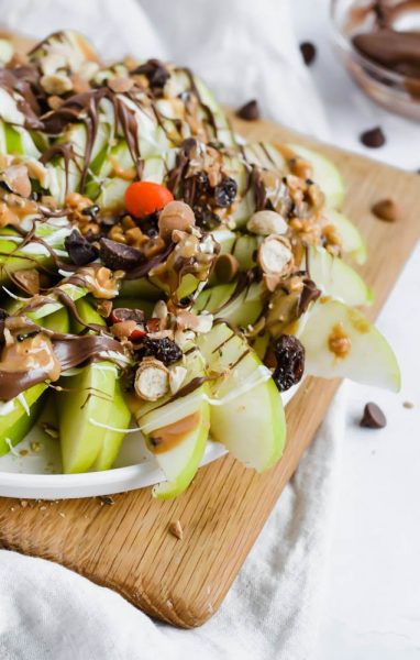 Chocolate and Peanut Butter Apple Nachos